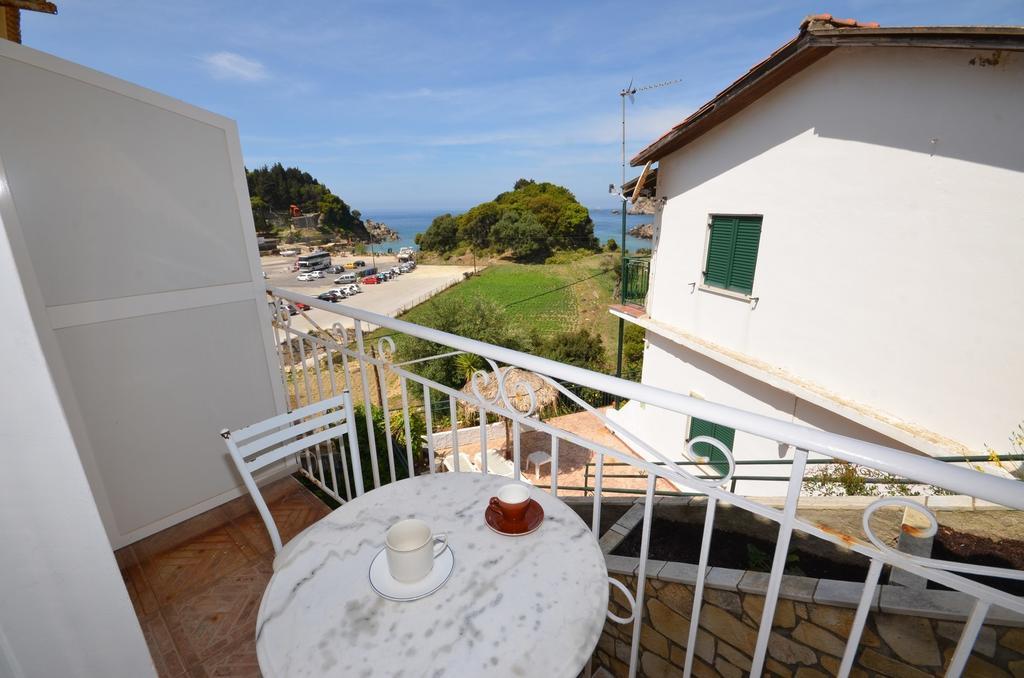 Vadius Studios Paleokastritsa Zimmer foto
